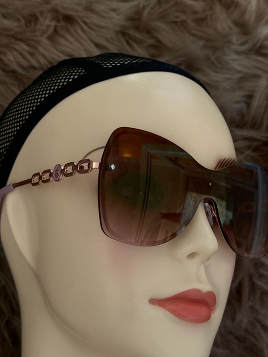 Rocawear Accessories - Rocawear Y2K Brown pink sunglasses with chain detail